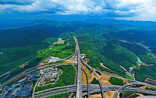 最美高速路，品質(zhì)杭紹臺(tái)，寶利瀝青造